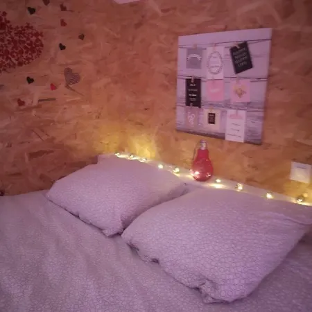 Roulotte De La Basse Biguerie Proche Zoo De La Fleche