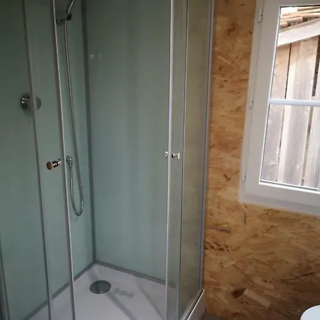 Roulotte De La Basse Biguerie Proche Zoo De La Fleche