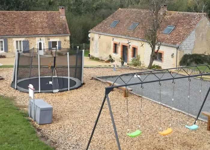 Roulotte De La Basse Biguerie Proche Zoo De La Fleche 캠프장