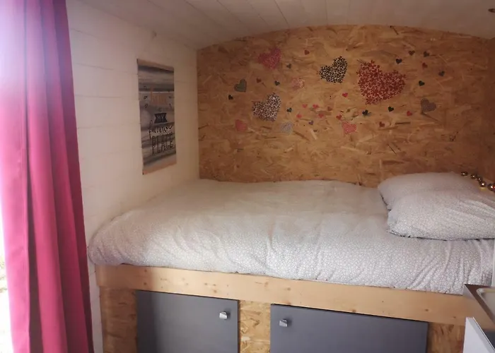 Roulotte De La Basse Biguerie Proche Zoo De La Fleche * Saint-Jean-de-la-Motte